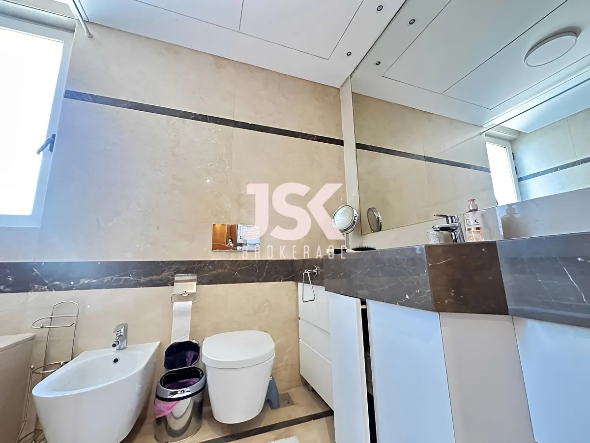 Apartment for Sale in Ain Al Mraiseh, Beirut, Lebanon