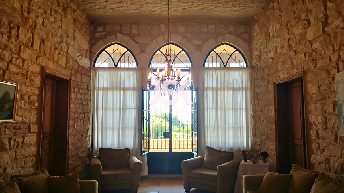 Villa for Sale in Aamchit , Lebanon - 3 bed, 1 bath