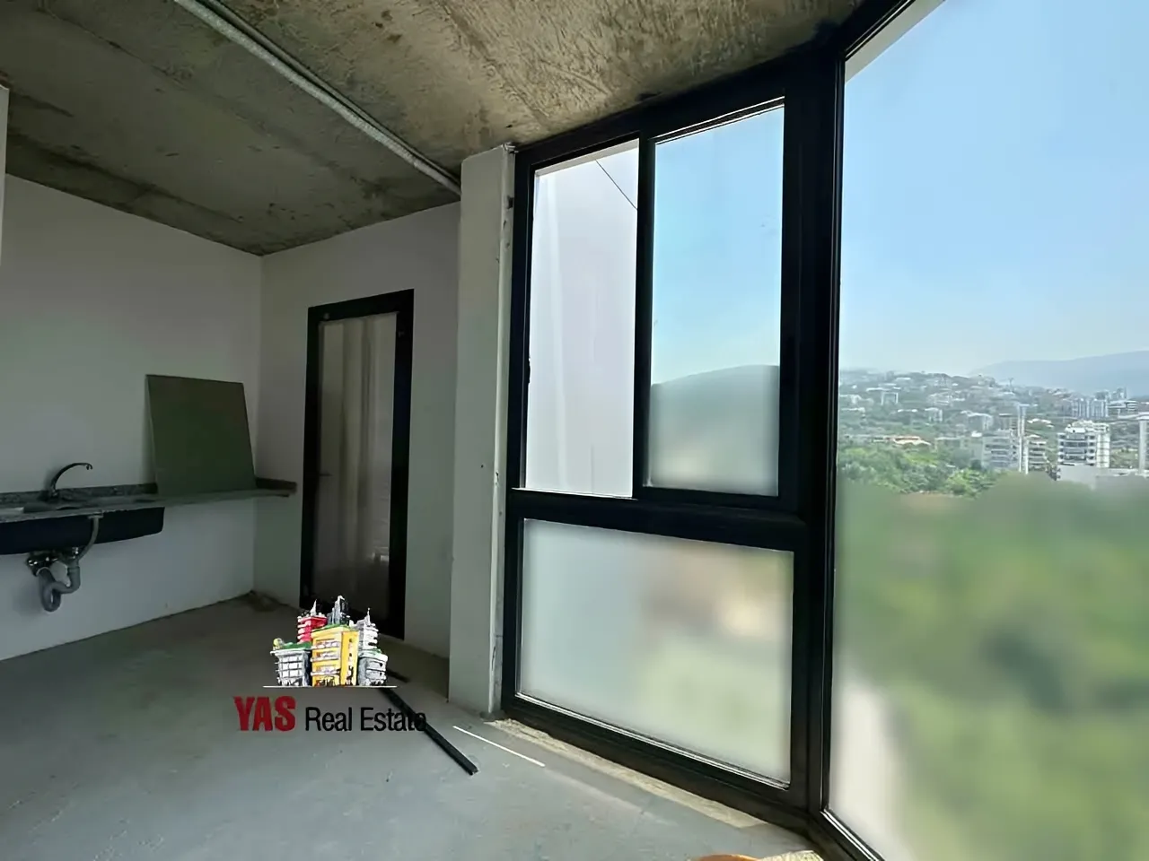 Office for rent in Antelias