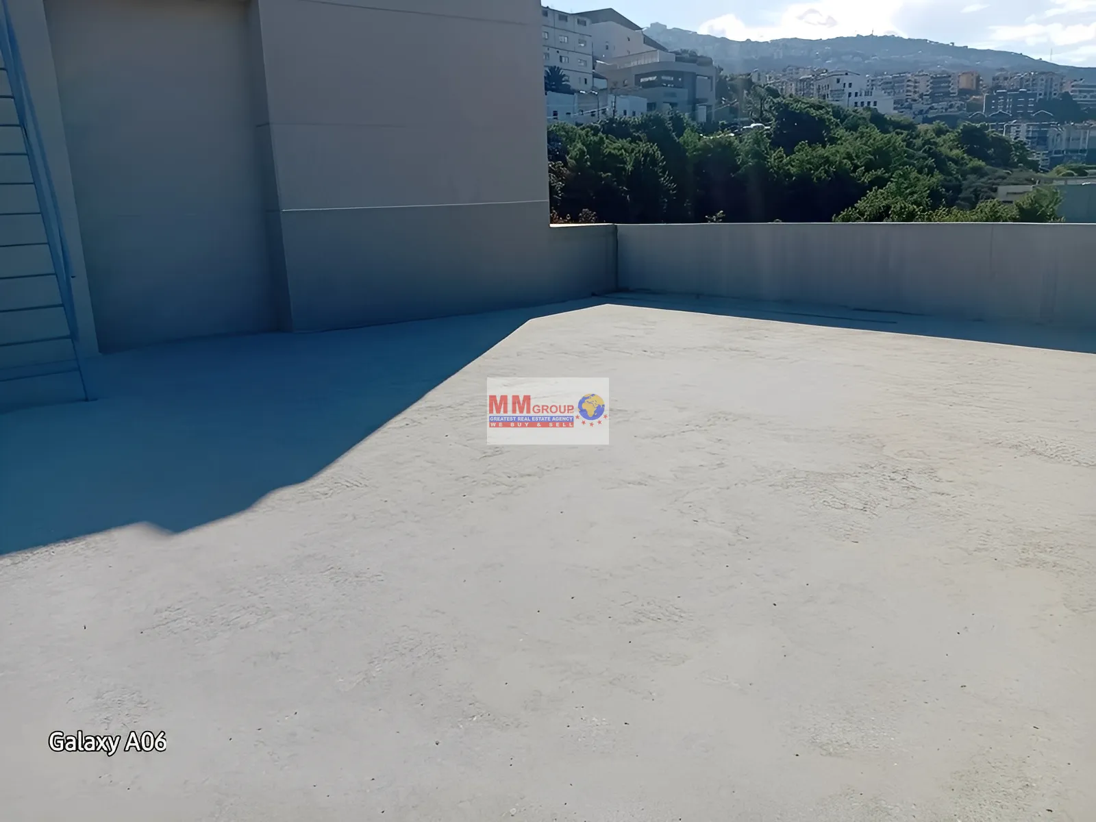 Warehouse for sale in Roumieh