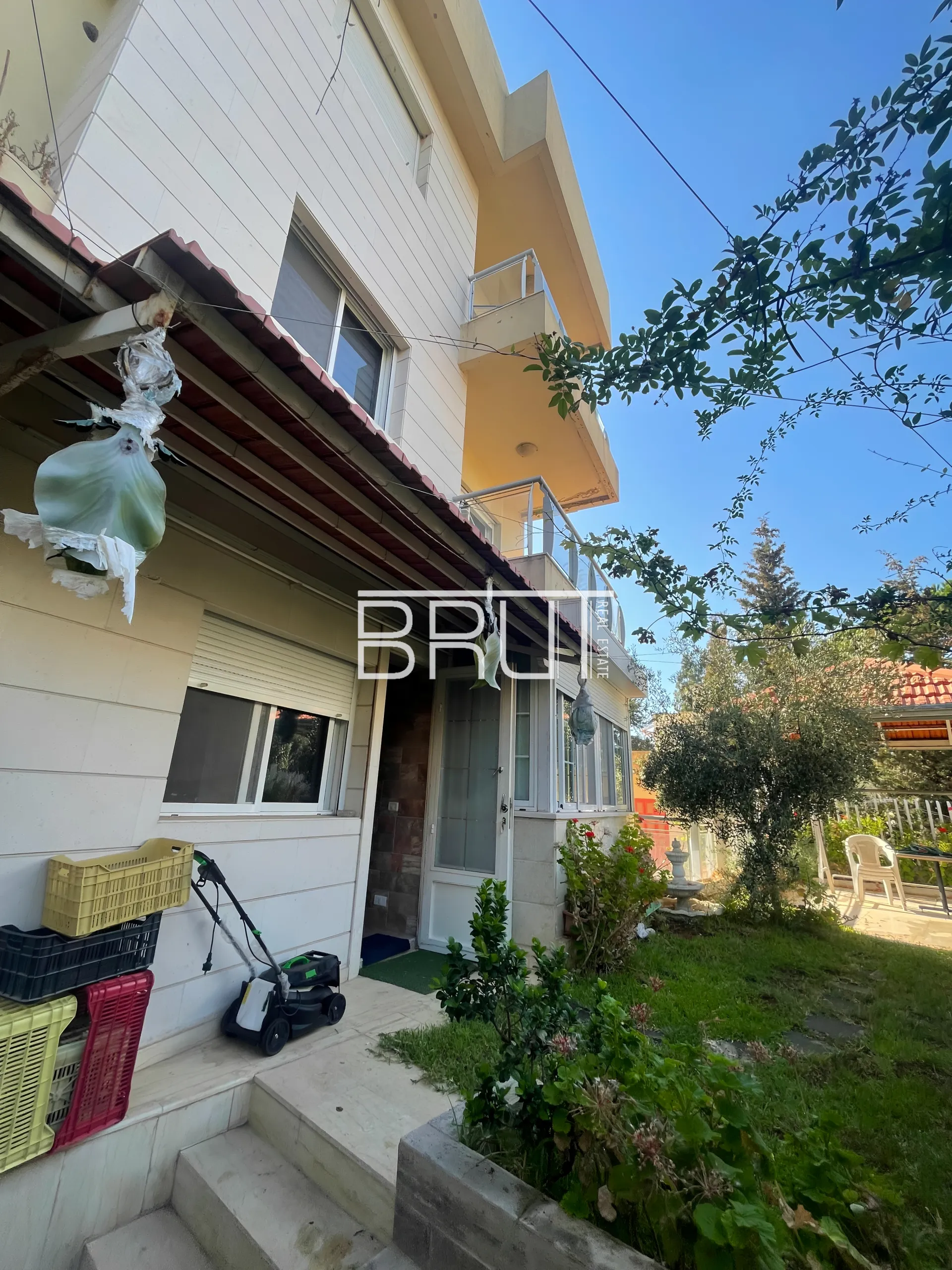 Apartment for Sale in Ballouneh