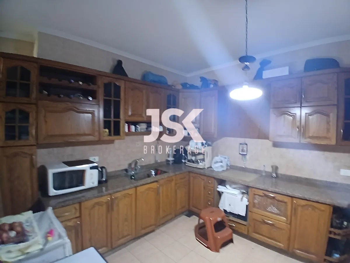 Apartment for Sale in Aaoukar, Lebanon - 3 bed, 3 bath