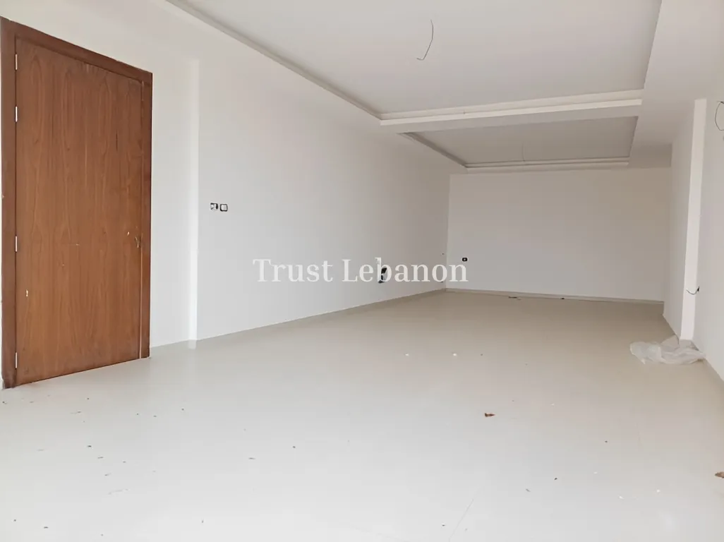 Apartment for sale in Jouret El Ballout, Lebanon - 2 bed, 3 bath