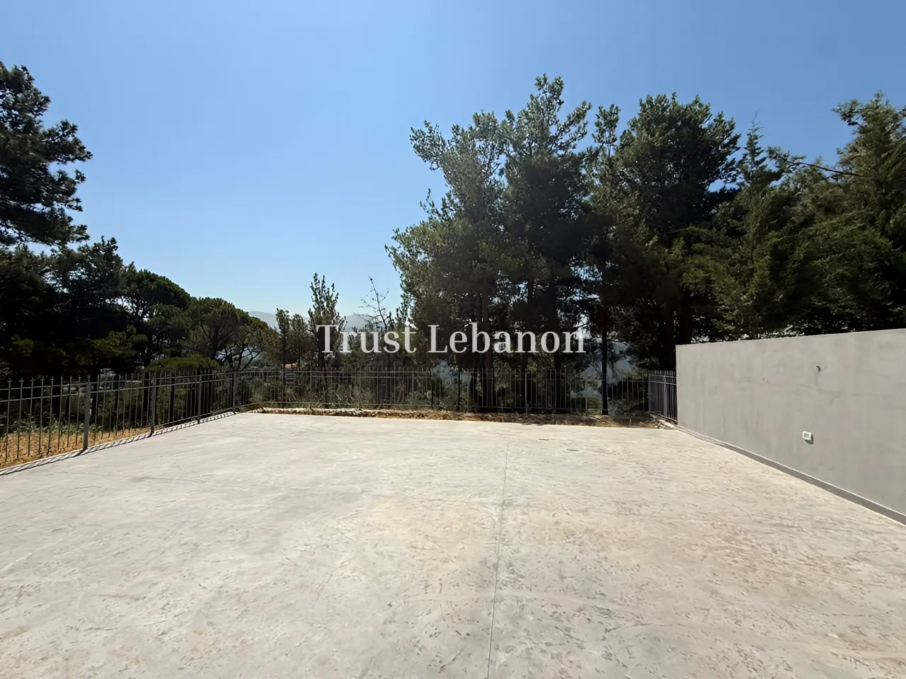 Apartment for sale in Douar, Lebanon - 2 bed, 3 bath