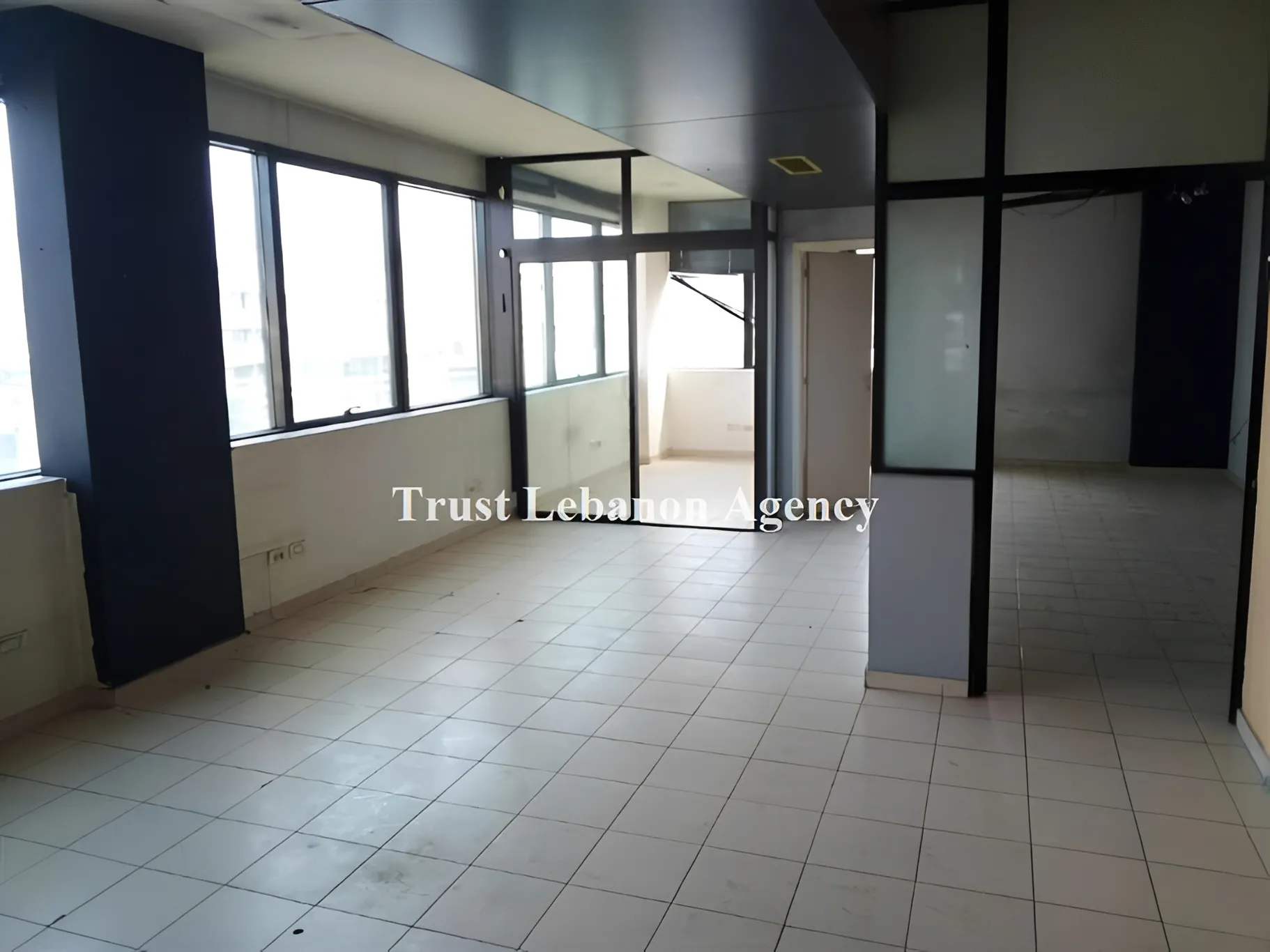 Office for rent in Baabda, Furn Al Chebak
