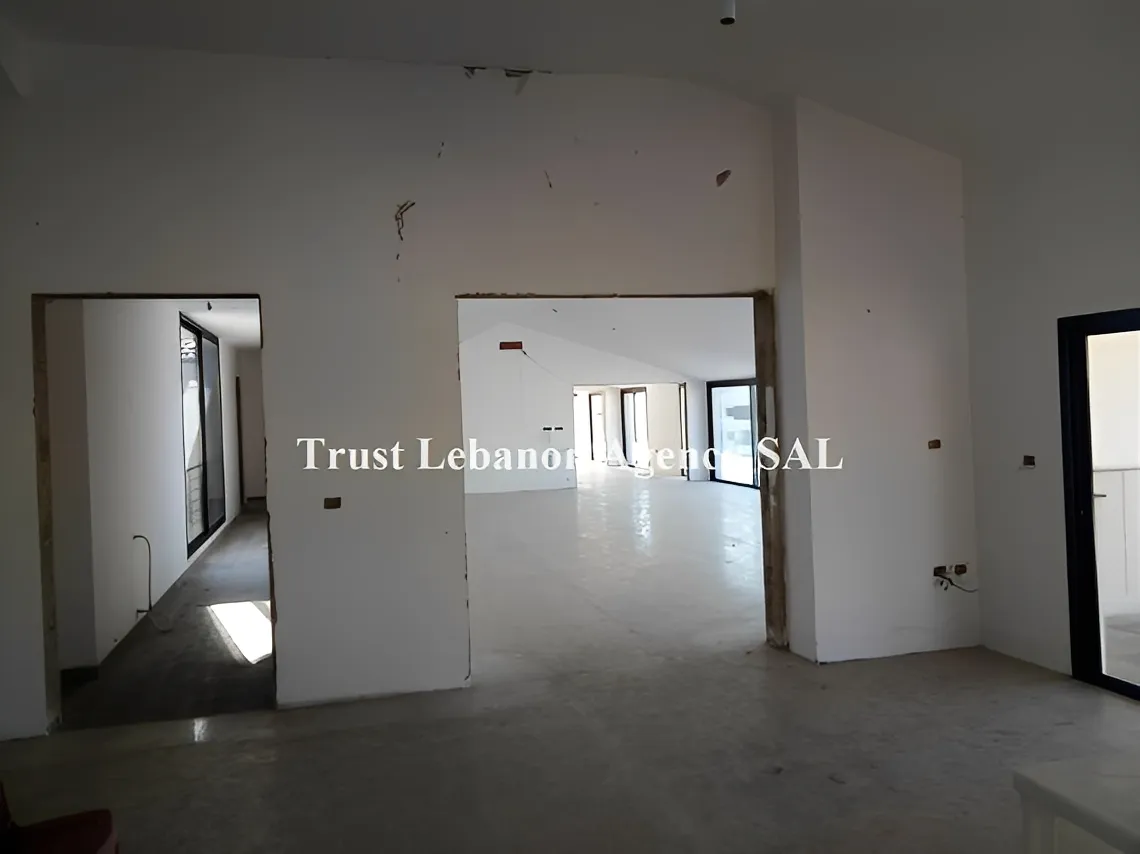 Apartment for Sale in Alay khaldeh Lebanon - 4 bed, 7 bath
