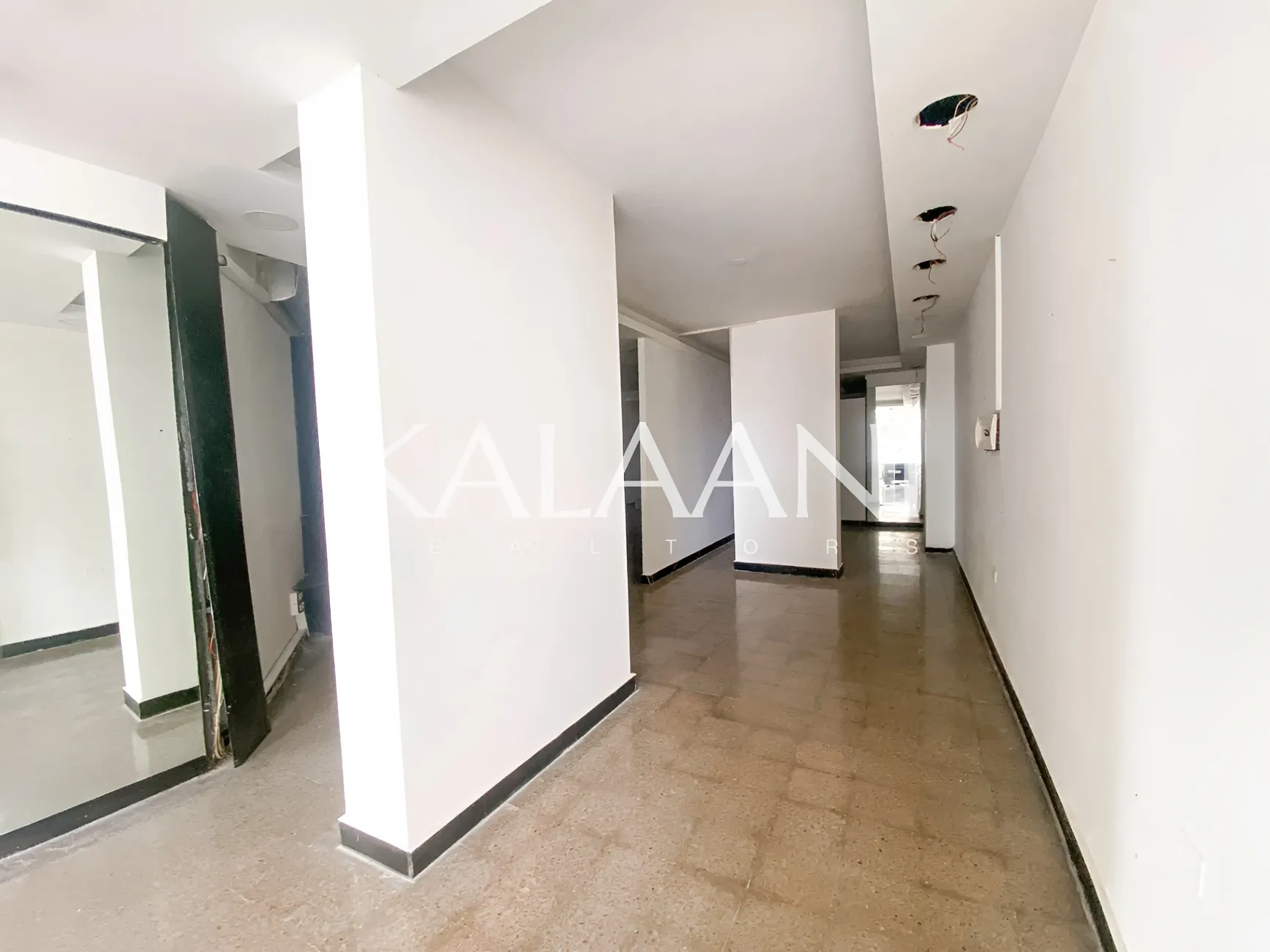 Showroom for rent in Kaslik