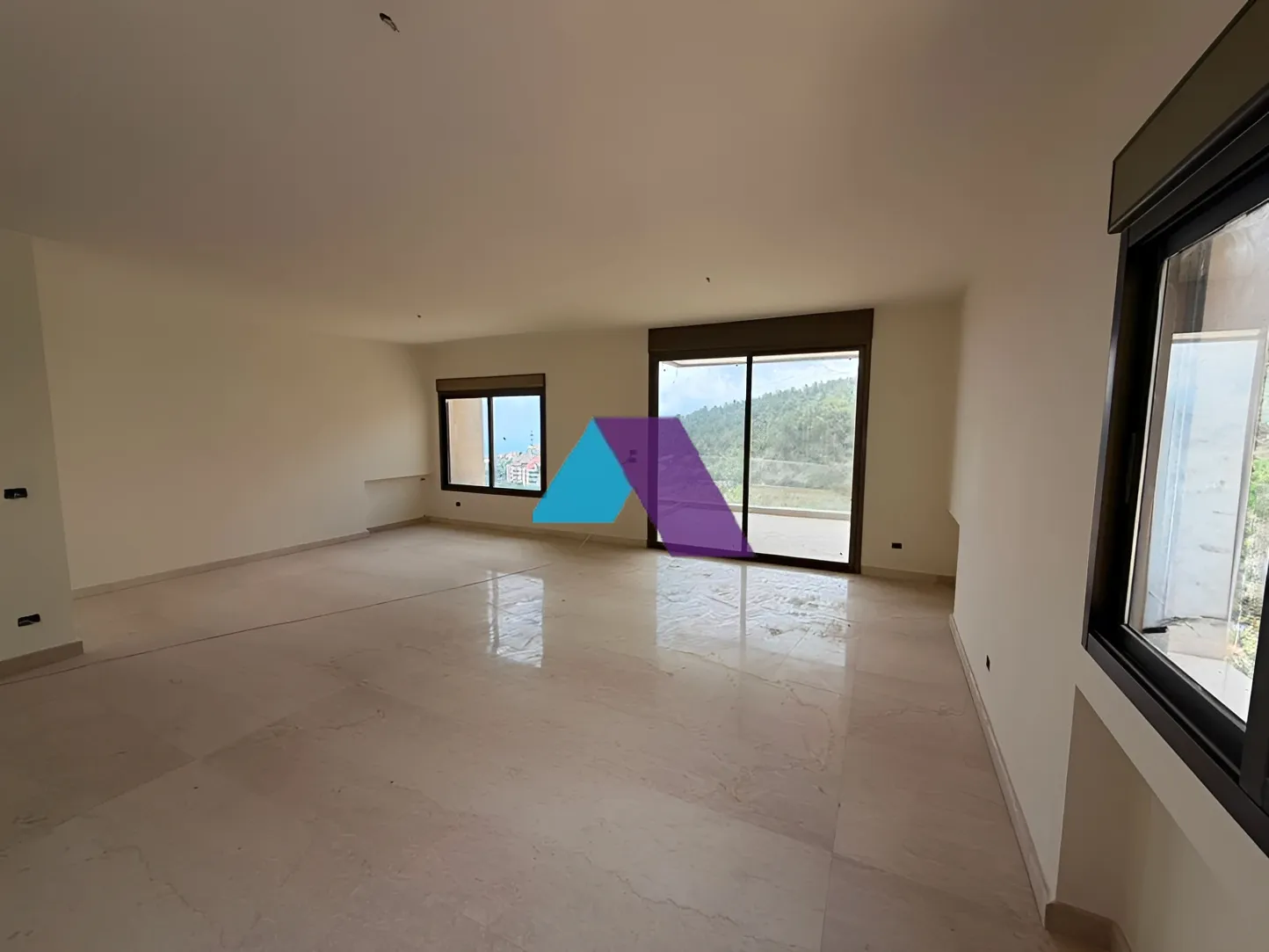 Apartment for sale in Ballouneh, Lebanon