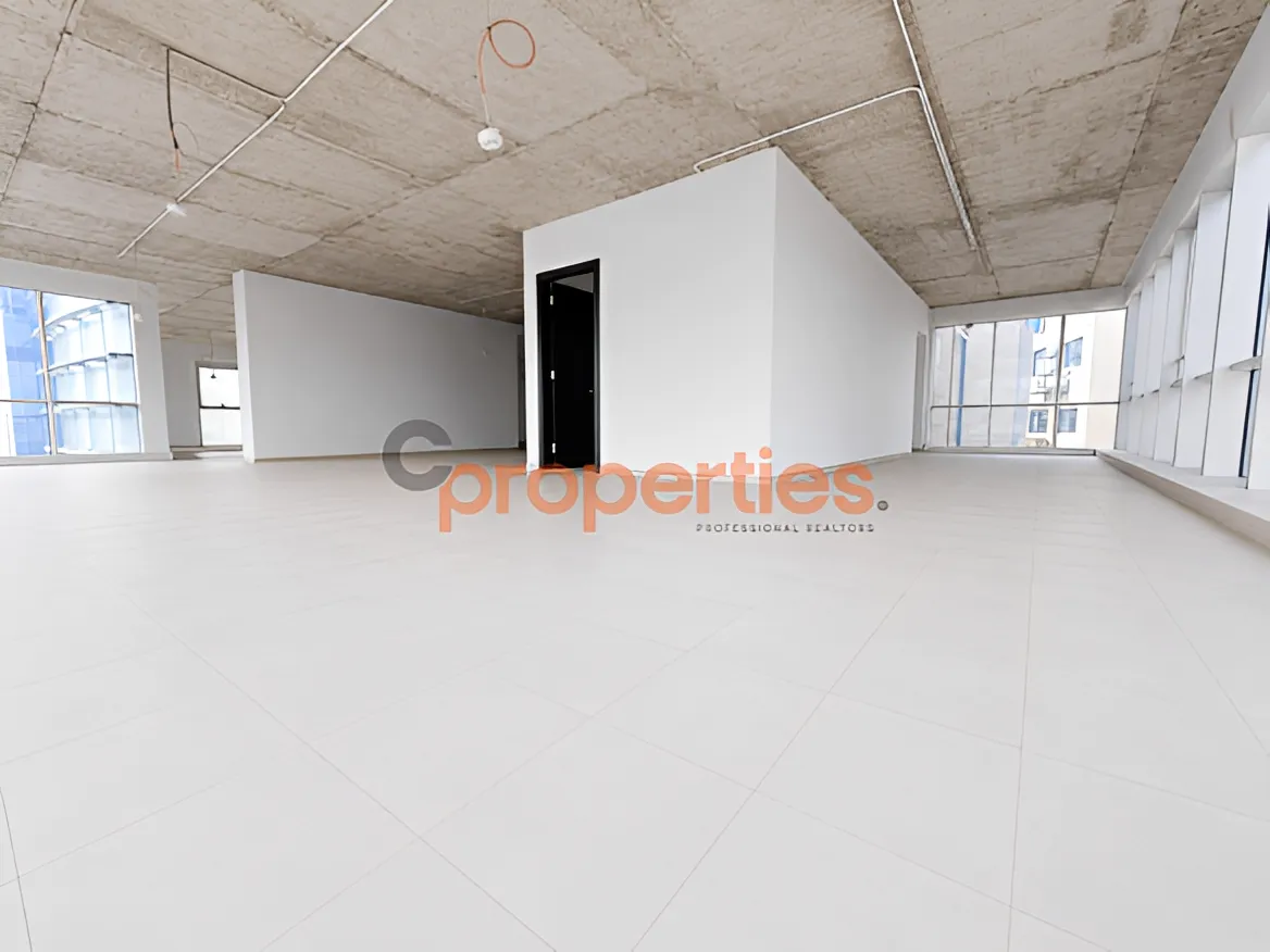Office for rent in Ramleh Al Bayda, Beirut, Lebanon