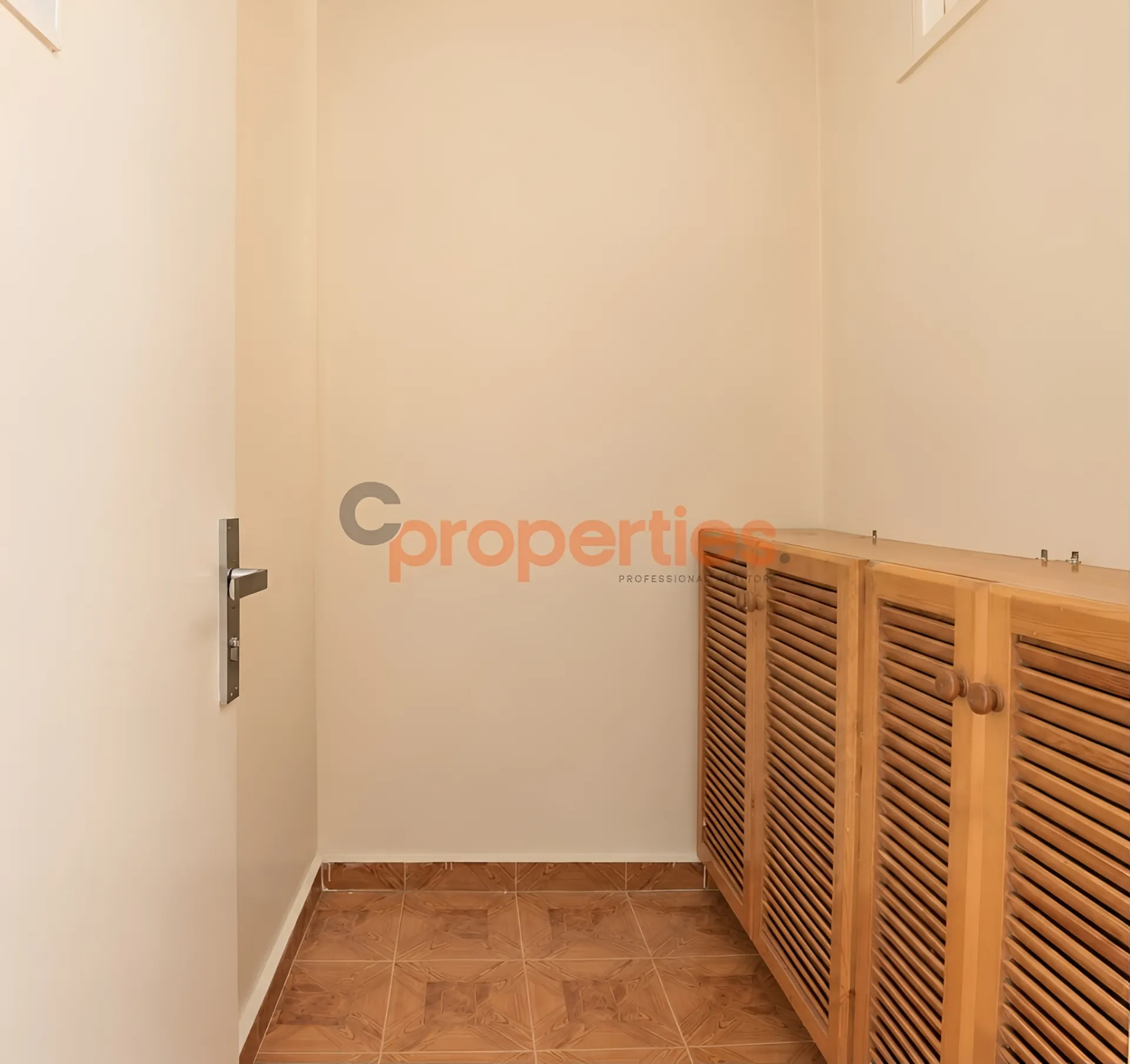 Apartment for Rent in Hamra