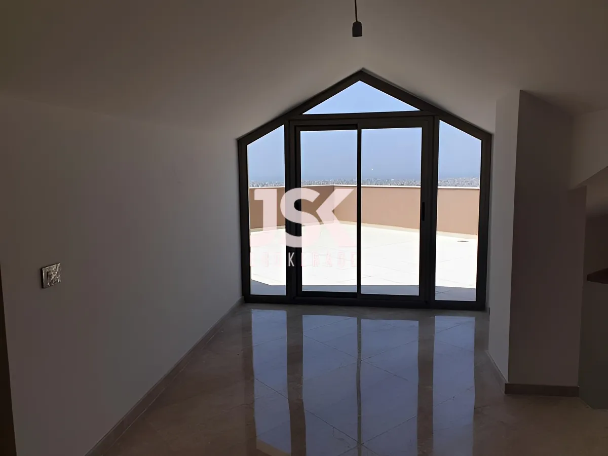 Duplex for Sale in Hazmieh, Lebanon - 4 bed