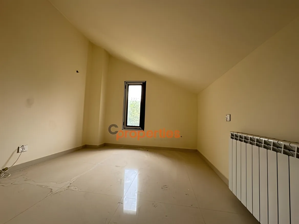 Chalet for Sale in Faitroun