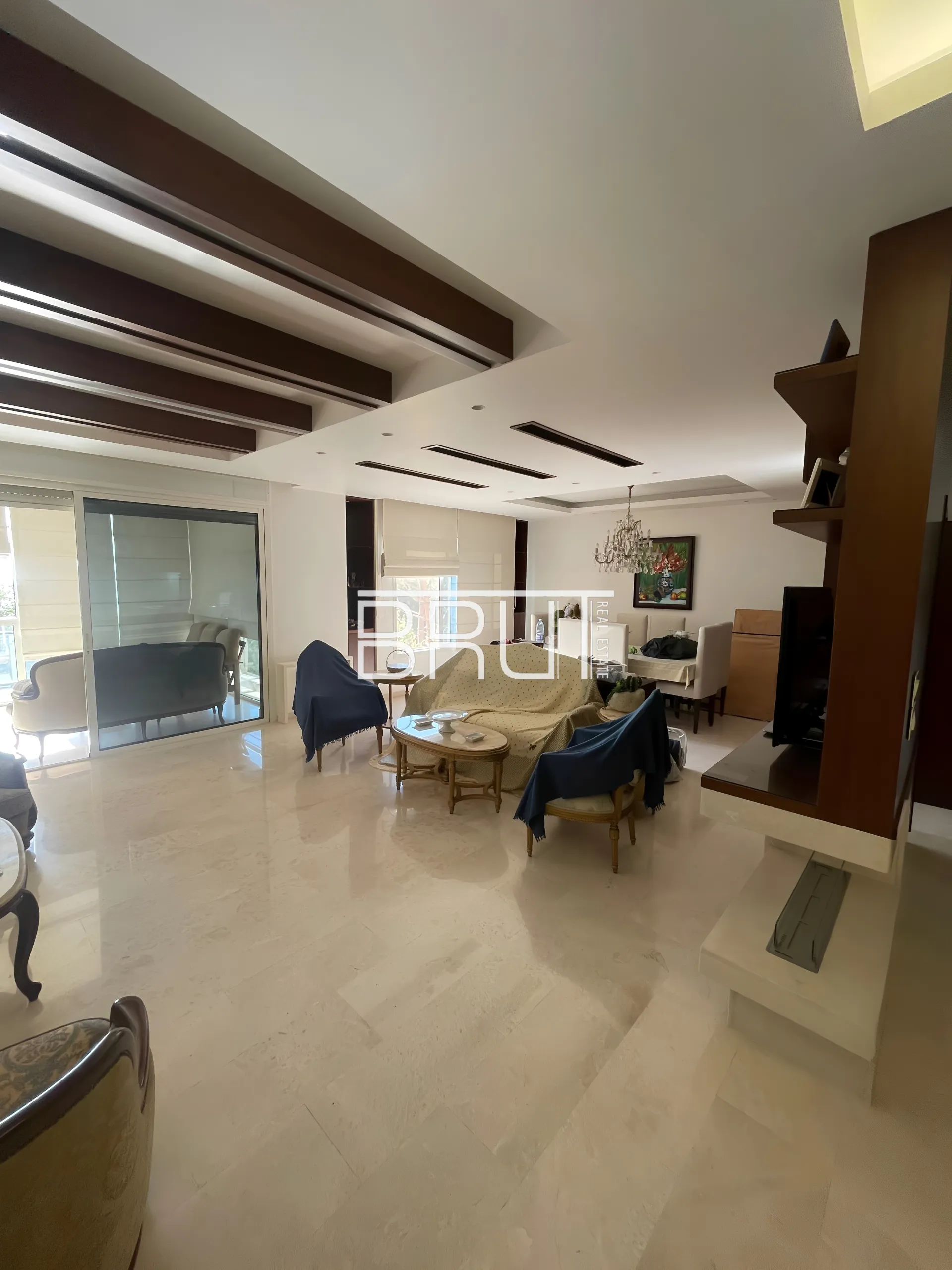 Apartment for Sale in Ballouneh