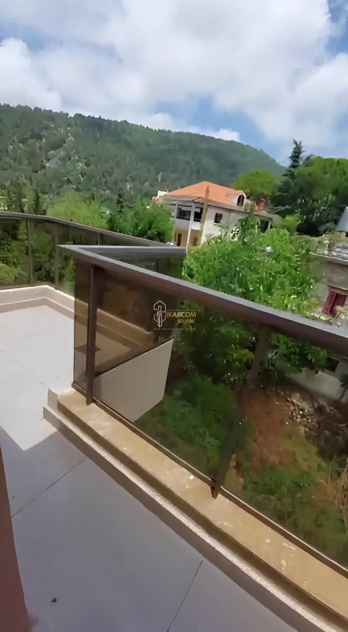 Duplex for sale in Jouret El Ballout, Lebanon - 3 bed, 5 bath