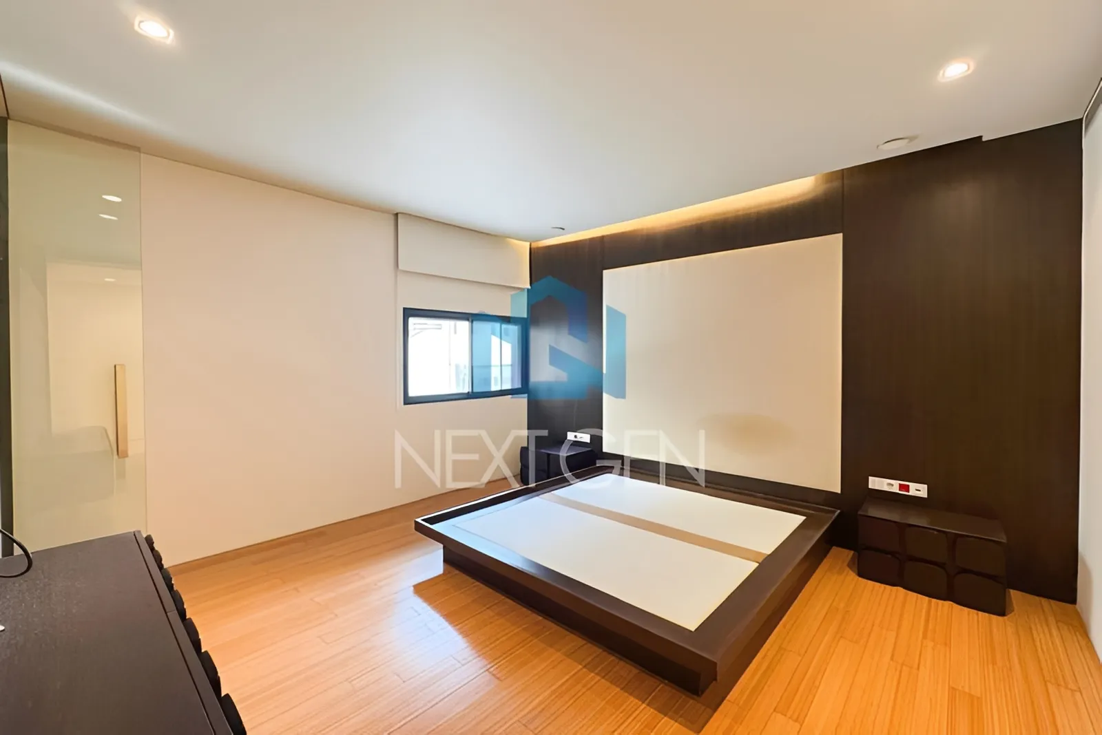 Apartment for Sale in Saifi Village