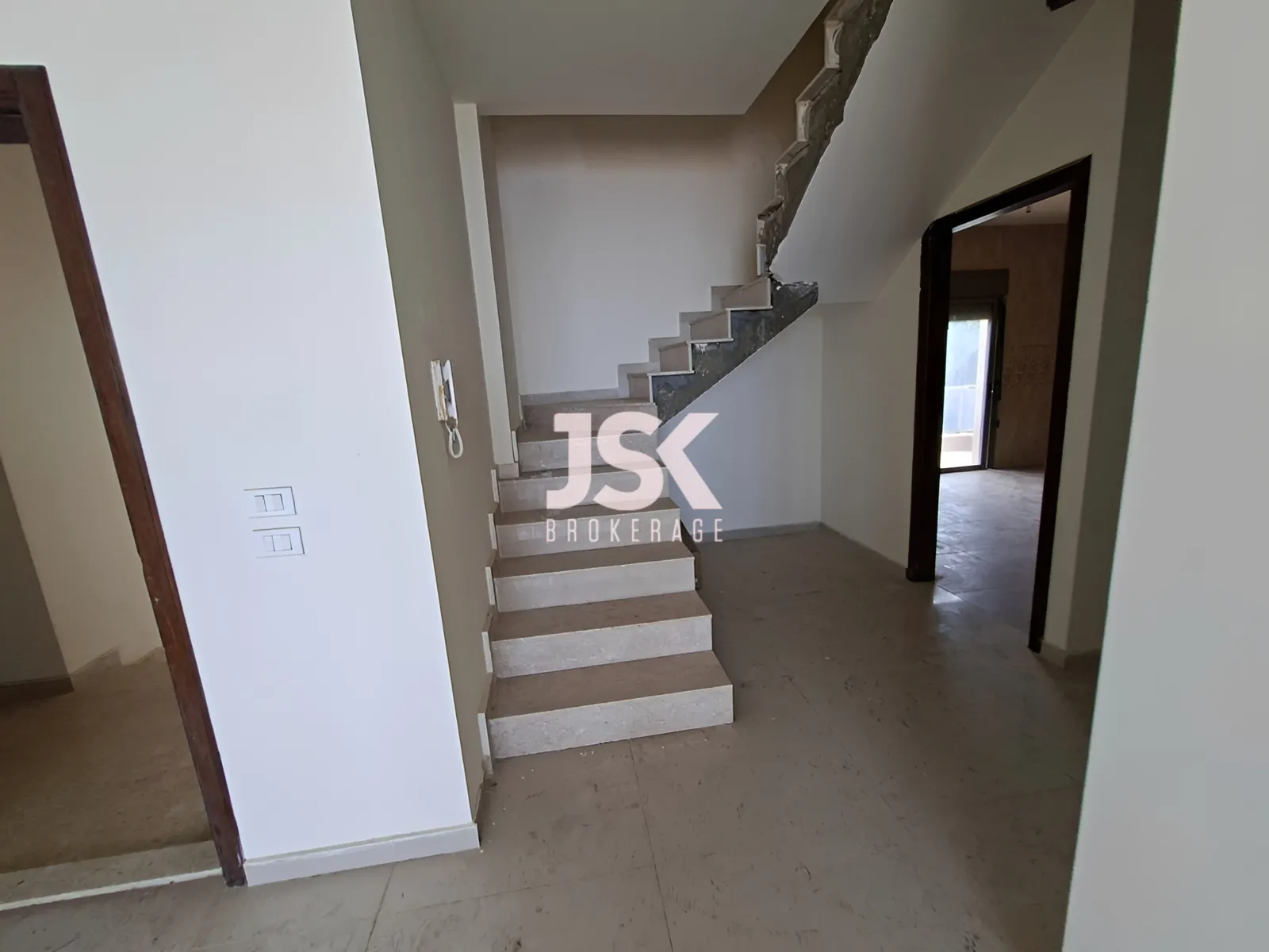 Duplex for Sale in Aamchit