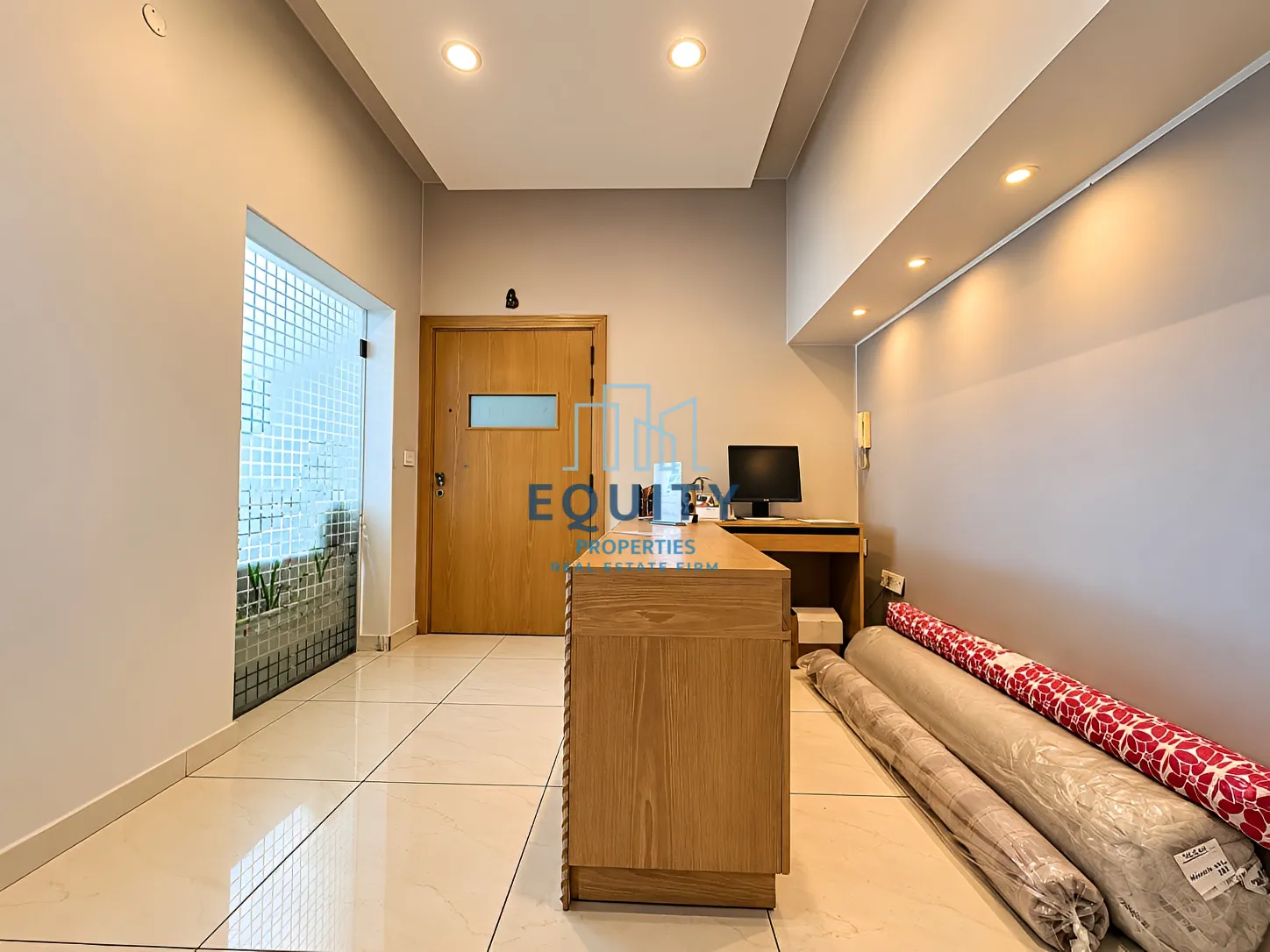 Office for rent in Zalka