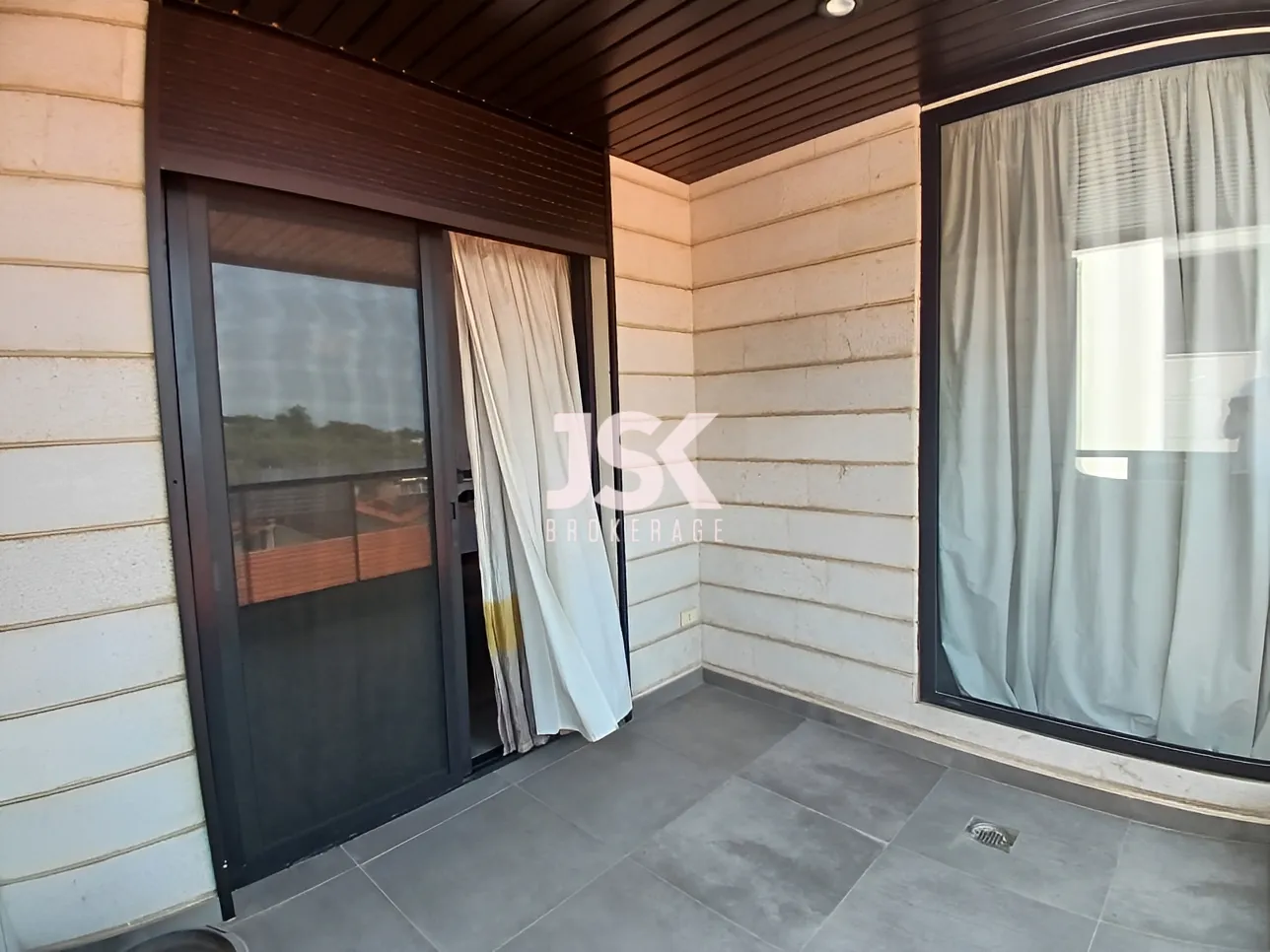 Apartment for Sale in Tilal Ain Saadeh
