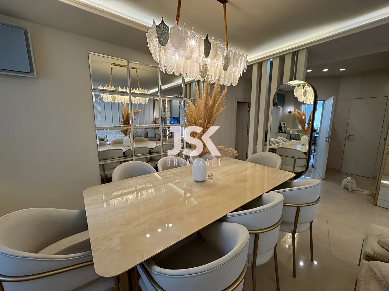 Apartment for Sale in Mazraat Yachoua - 3 bed, 2 bath