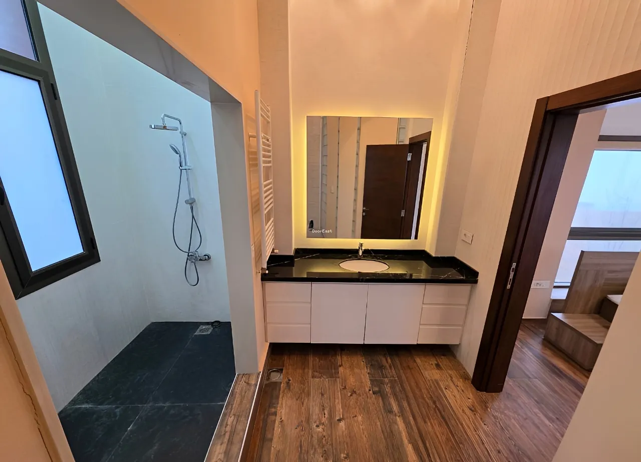 Triplex for rent in Faqra