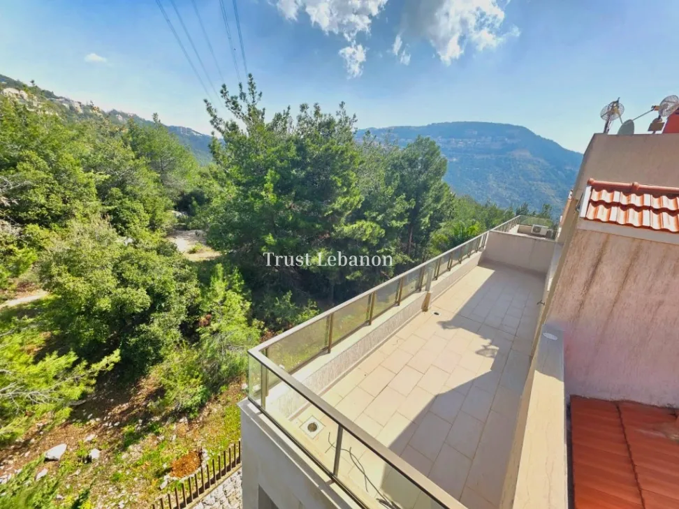 Duplex for sale in Rabweh, Bayrut, Lebanon - 4 bed, 5 bath