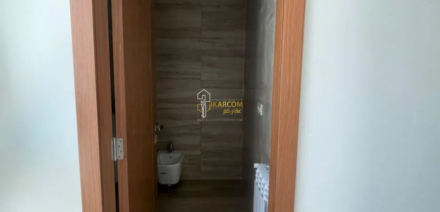 Apartment for rent in Ain Al Mraiseh, Beirut, Lebanon