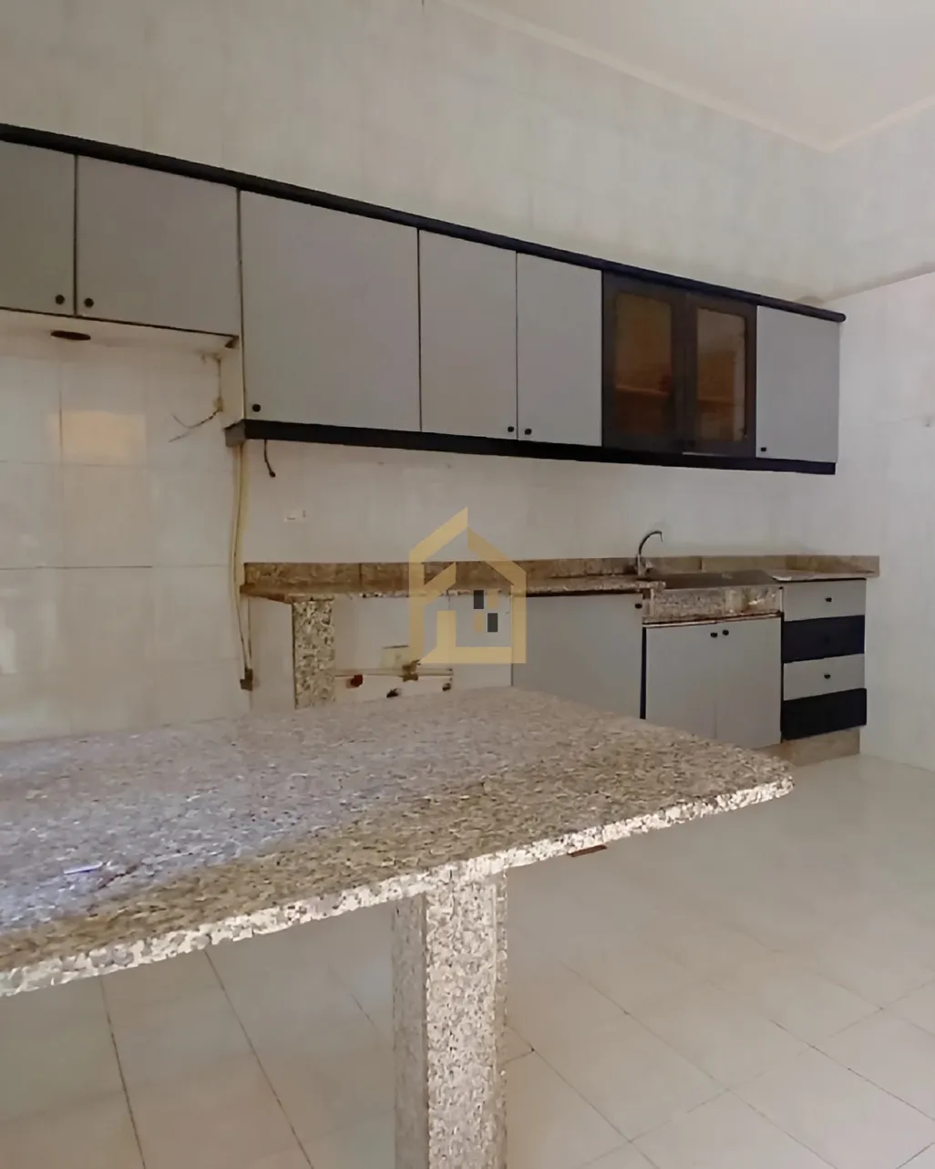 Apartment for sale in Zouk Mosbeh, Lebanon - 3 bed, 2 bath