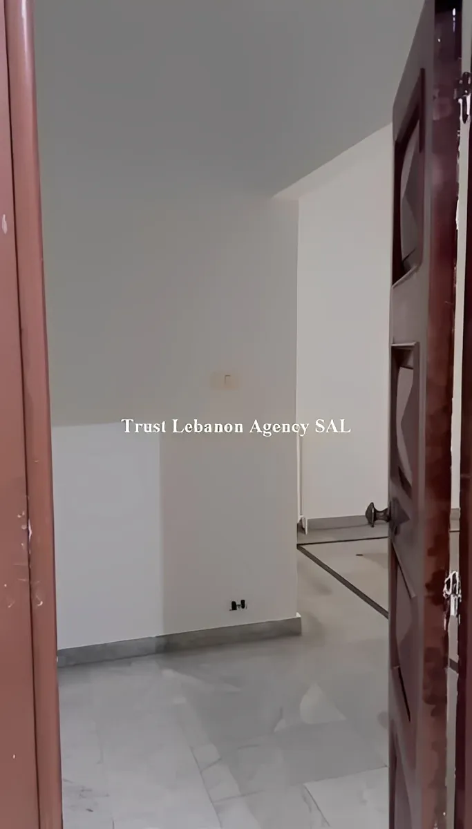 Office For Rent in Metn, Sin El Fil
