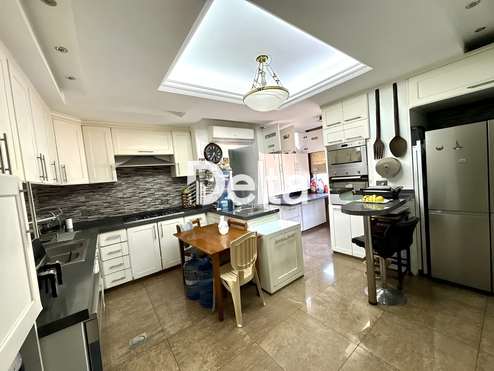 Apartment for rent in Zarif
