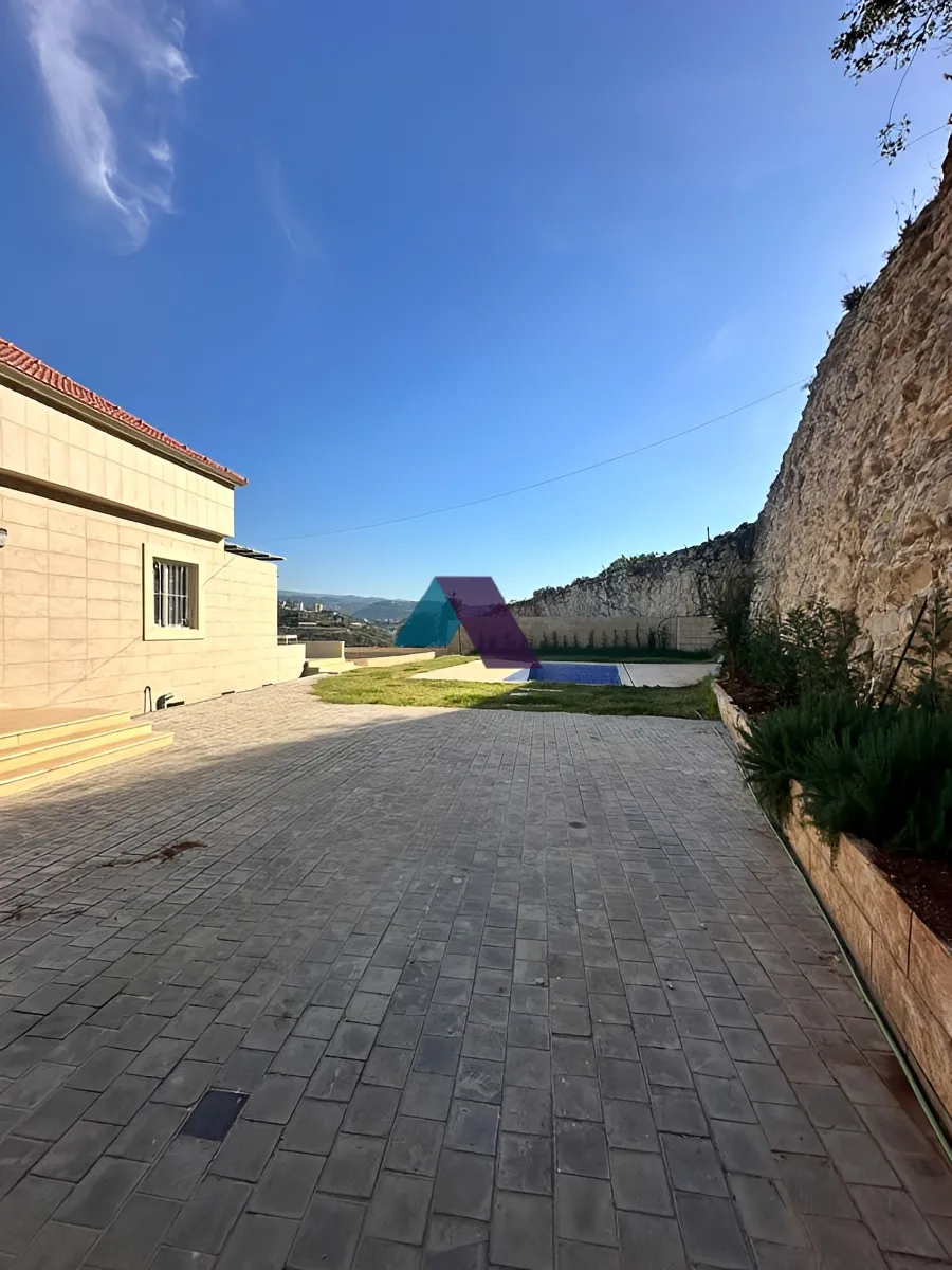 Villa for Sale in Aabrine