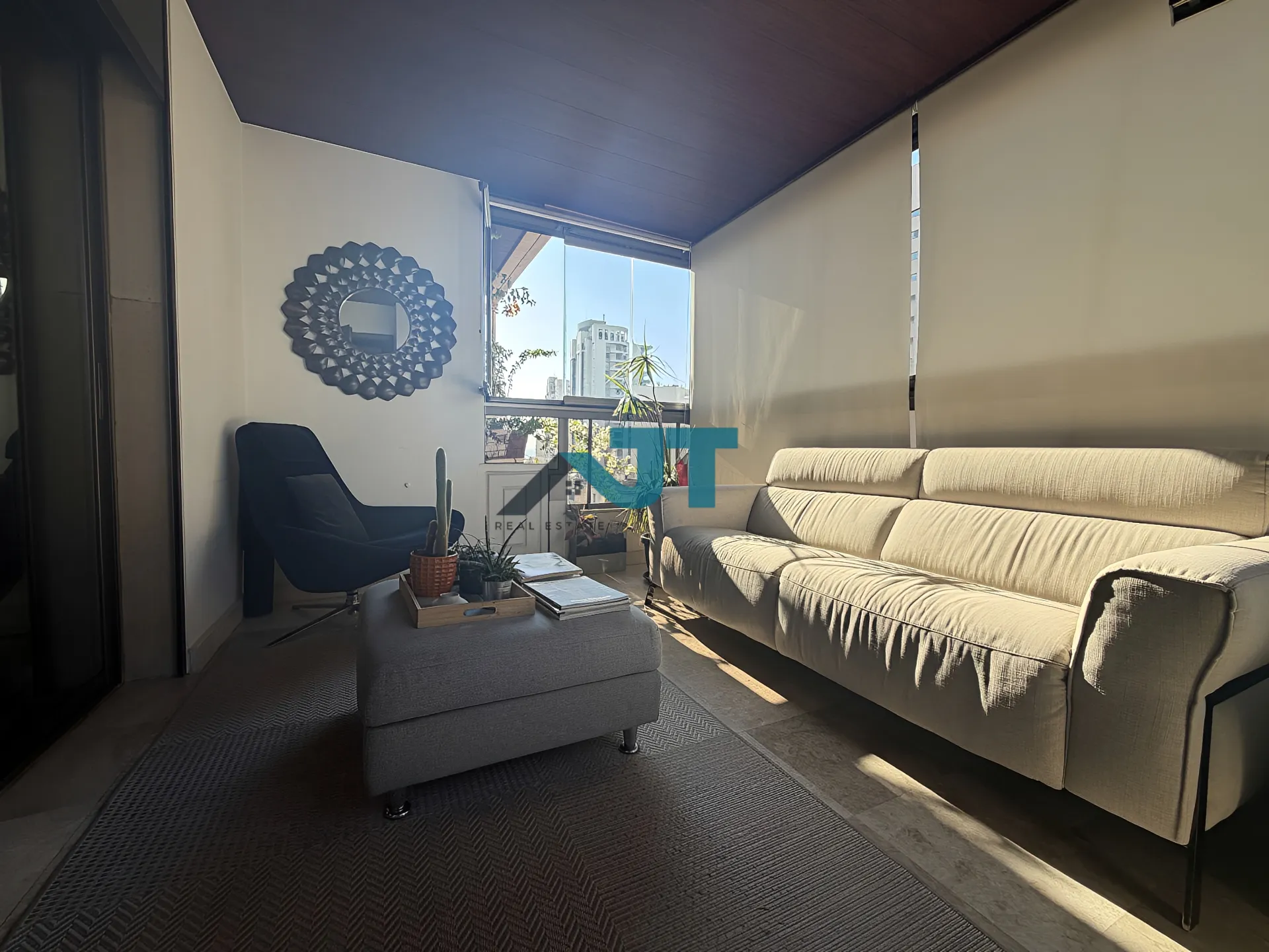Apartment for rent in Ain el-mreisseh, beirut, lebanon