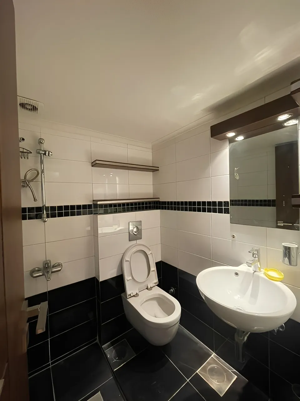 Apartment in Ballouneh, lebanon