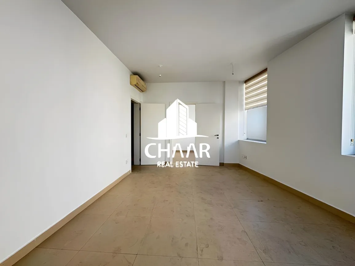 Office for sale in Clemenceau, Bayrut, Lebanon