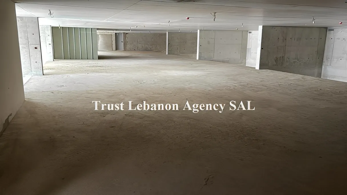 Commercial Property For Rent in Baabda, Louaizeh