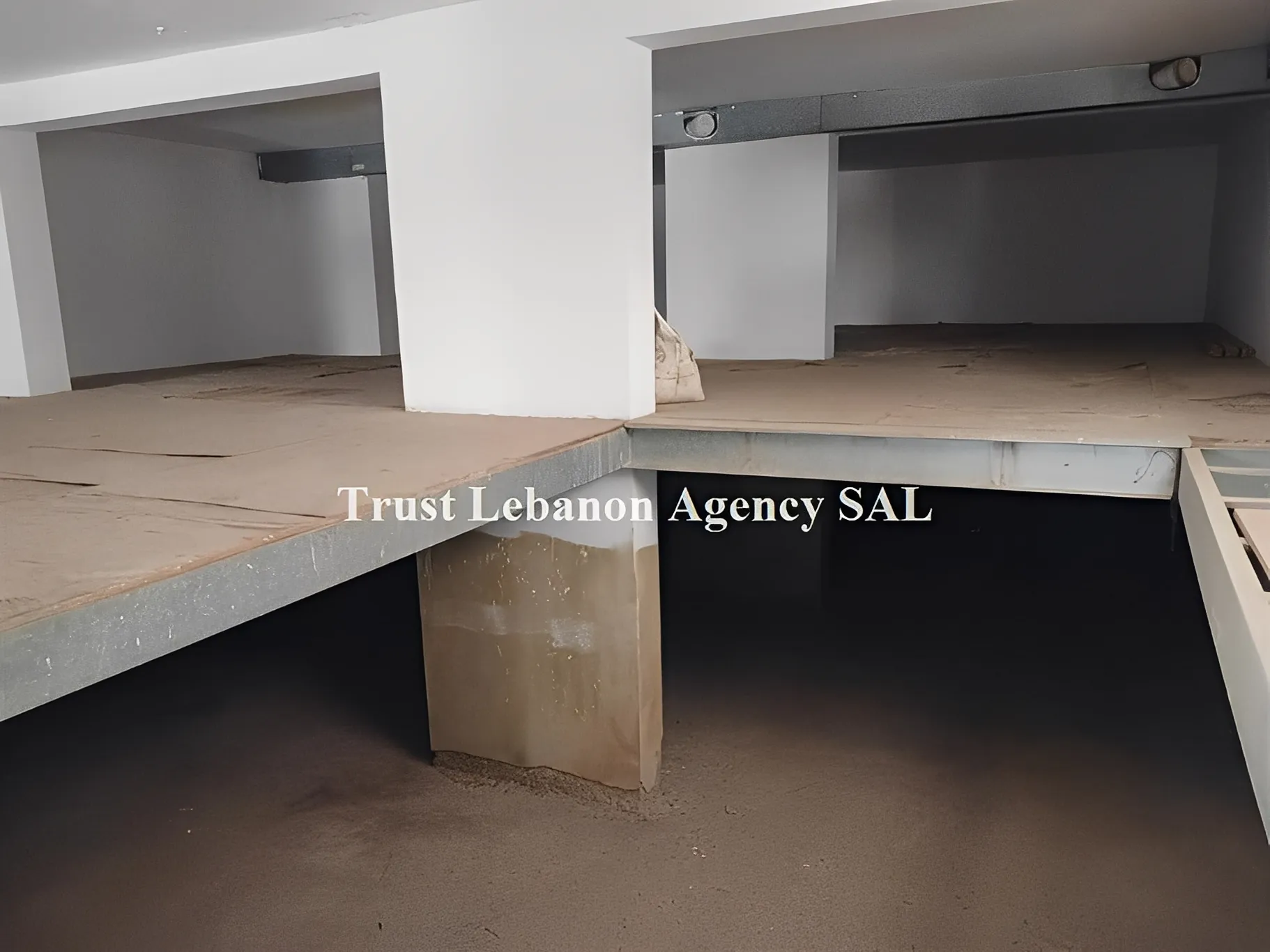 Commercial Property For Sale in Metn, Dekweneh