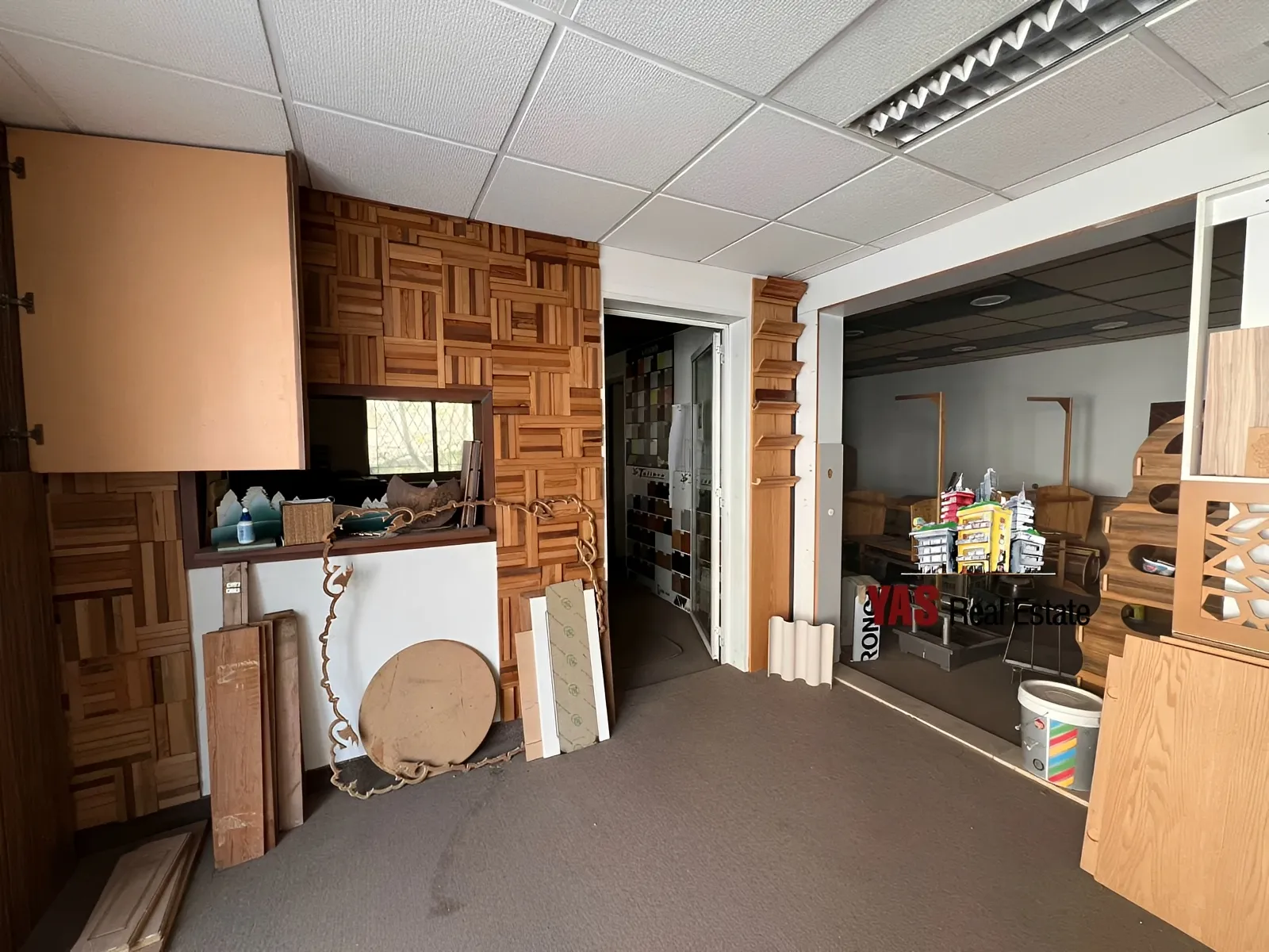 Office for rent in Fanar