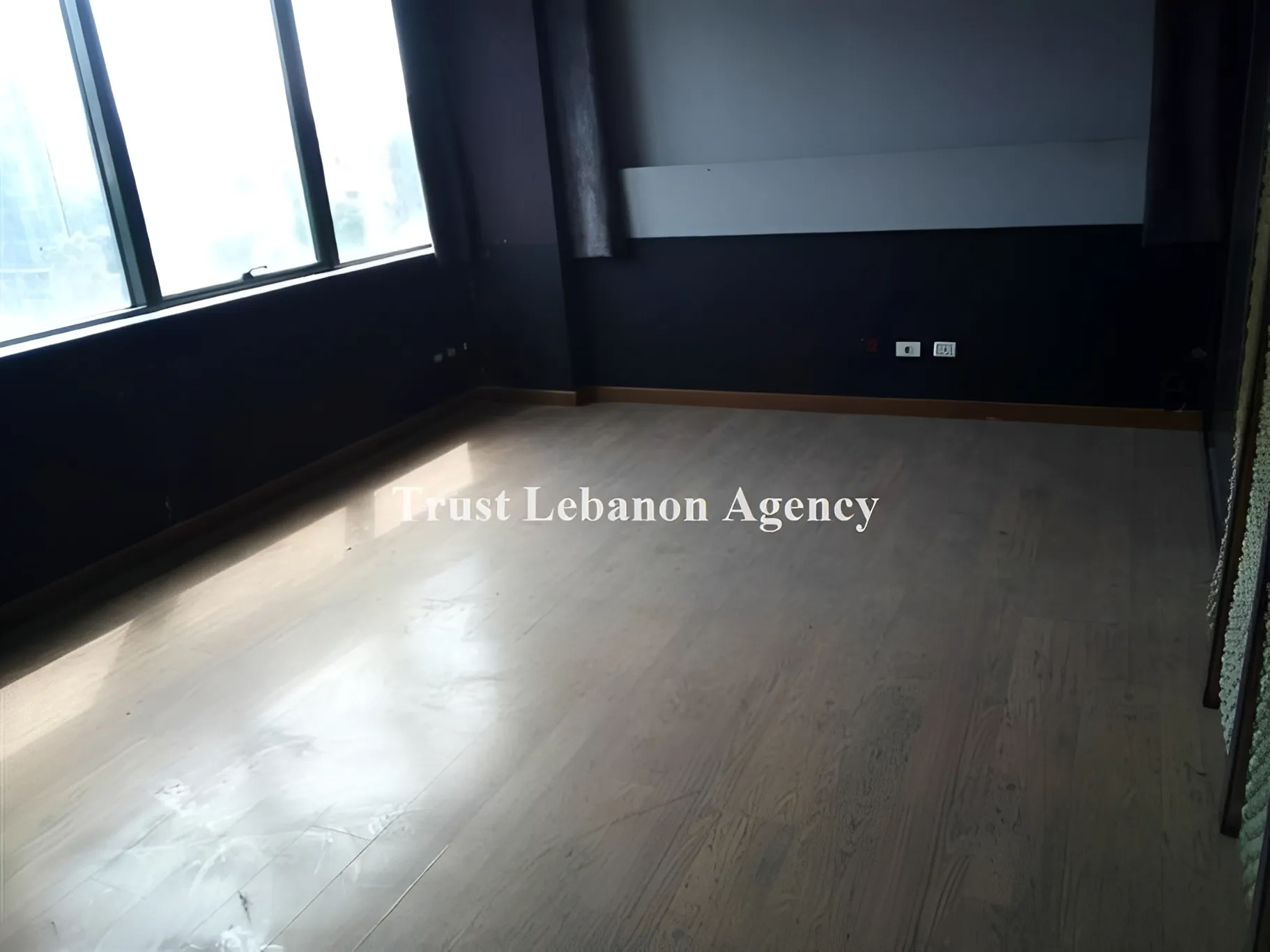 Office for rent in Baabda, Furn Al Chebak