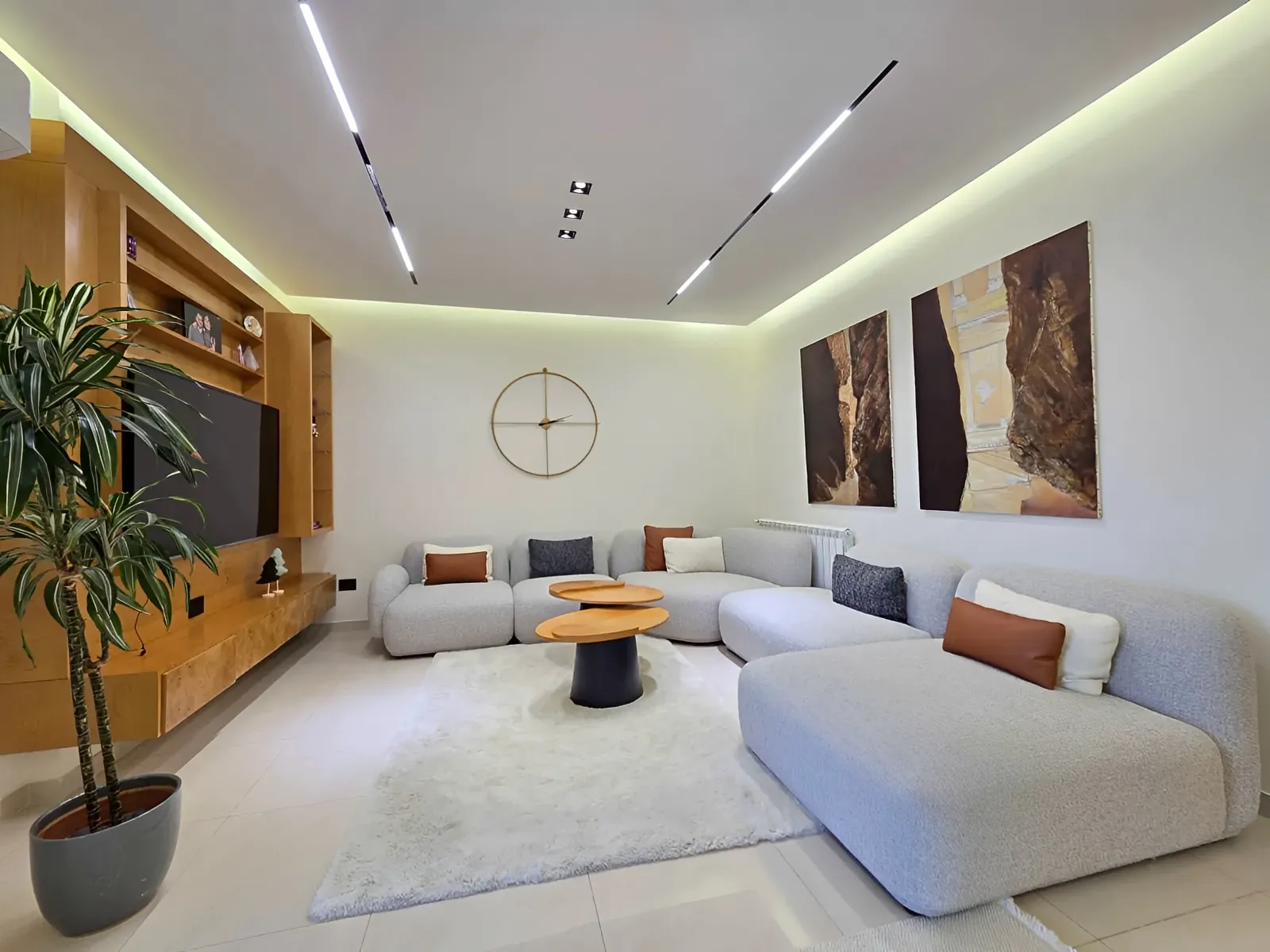 Apartment for Sale in Ballouneh