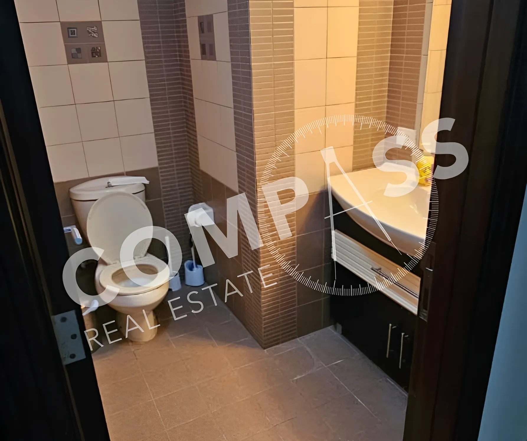 Apartment for Rent in Manara, Beirut, Lebanon - 4 bed, 5 bath