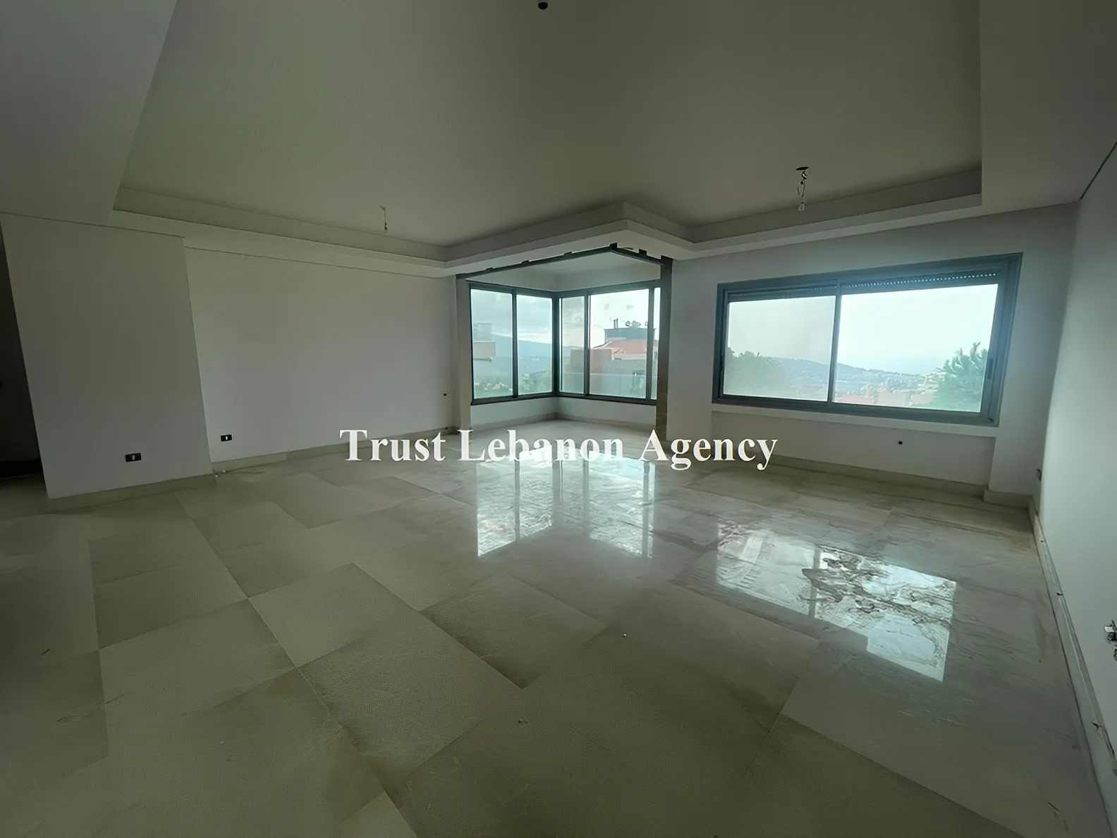 Apartment for Sale in Metn Monteverde Lebanon - 3 bed, 5 bath