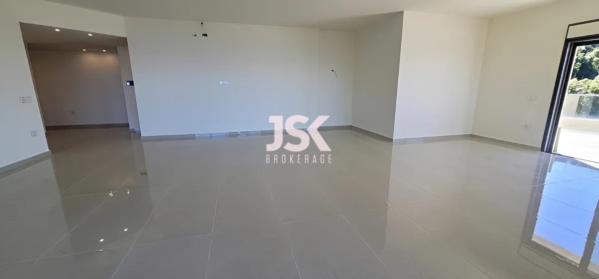 Apartment for Sale in Aachqout, Lebanon