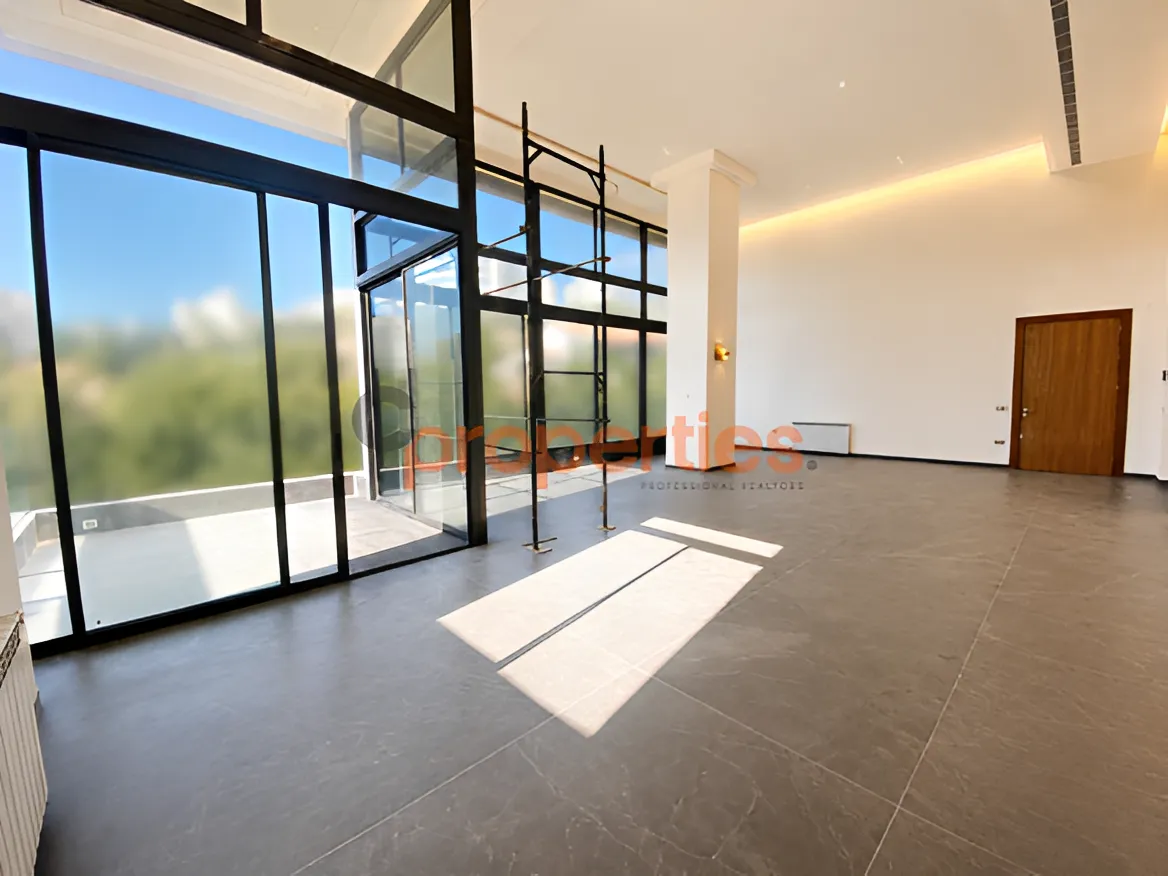 Apartment for Sale in Yarzeh - 4 bed, 5 bath