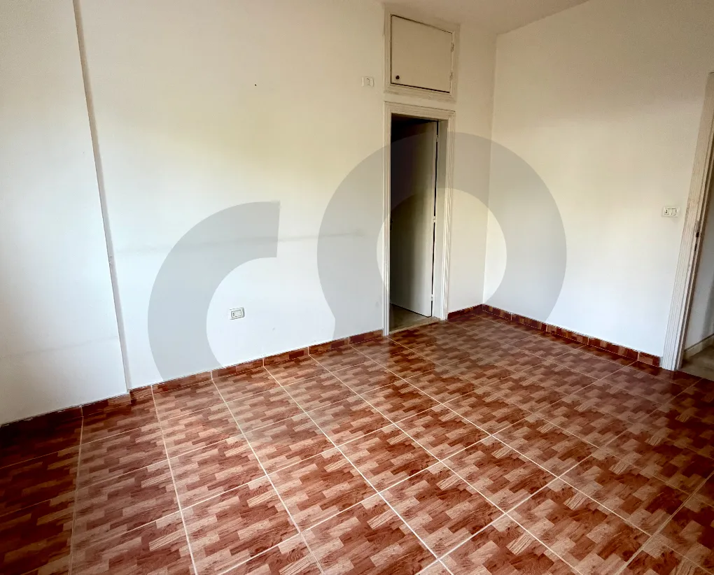 Building for Rent in Kfar Yassine
