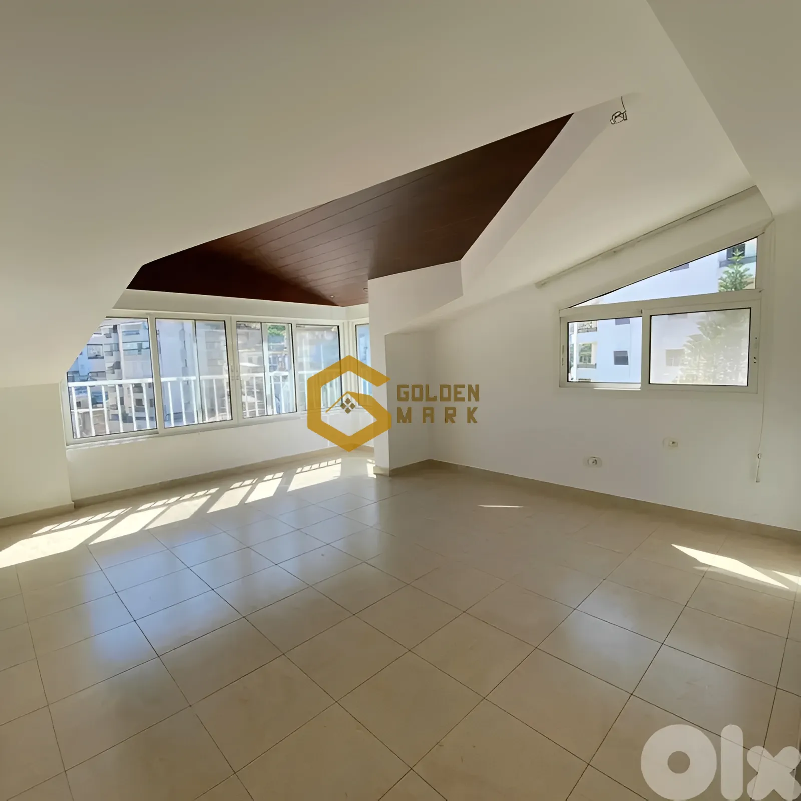 Loft for sale in Haret Sakher