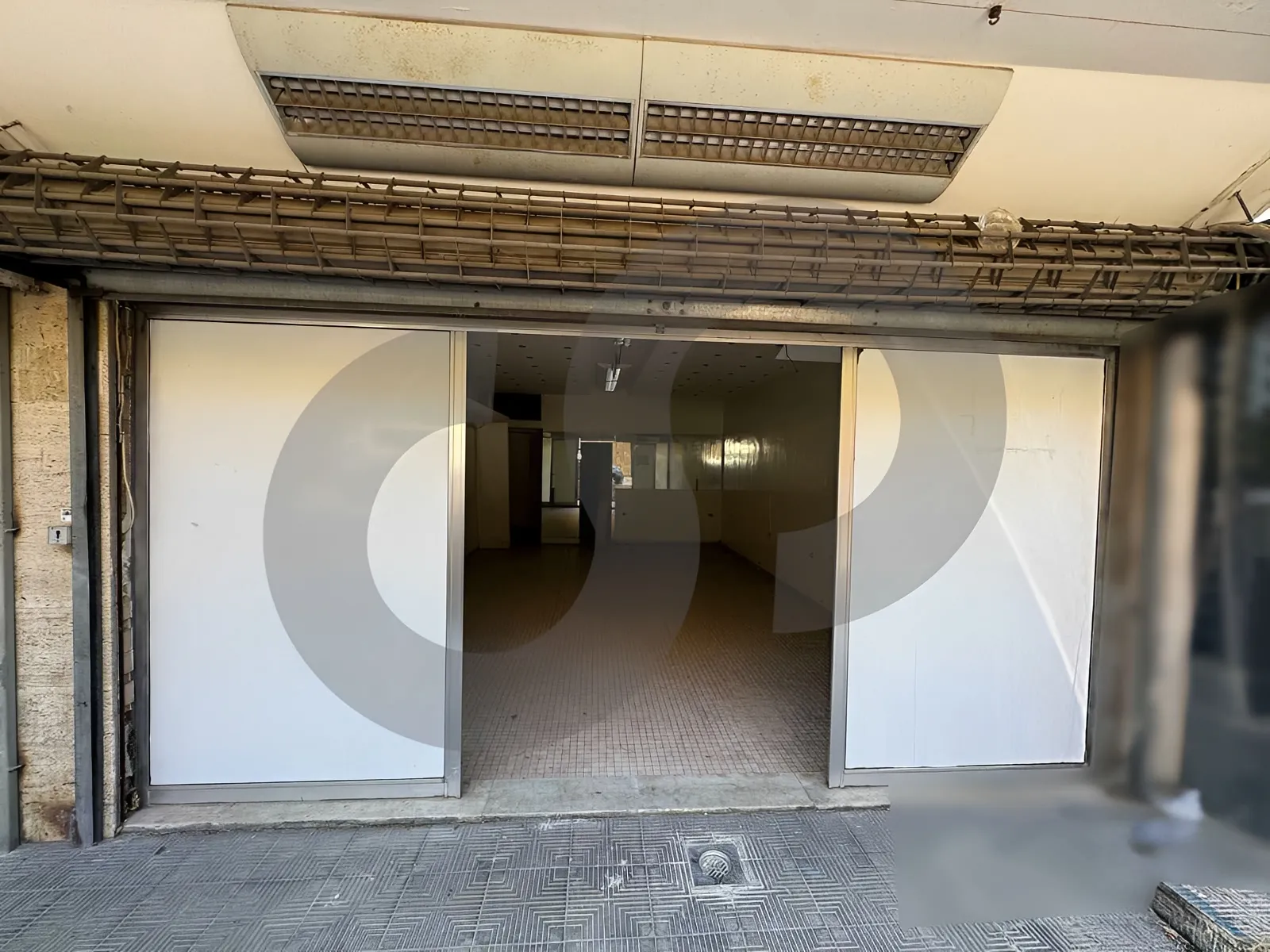 Shop for Rent in Sassine