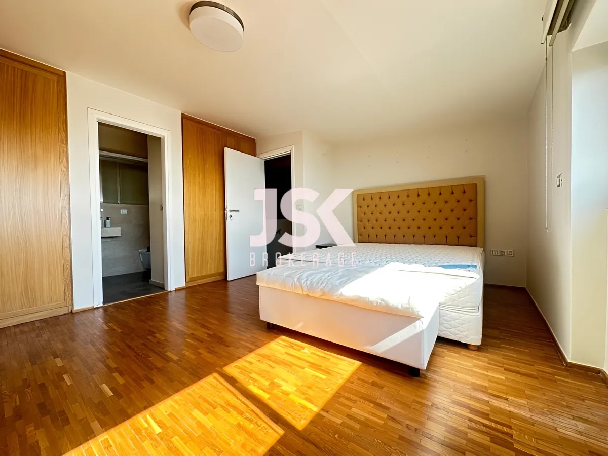 Chalet for sale in Ouyoun El Siman, Mzar - 5 bed, 5 bath