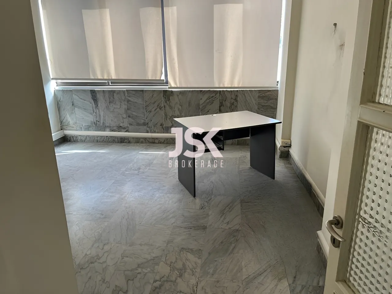Office for Rent in Ras