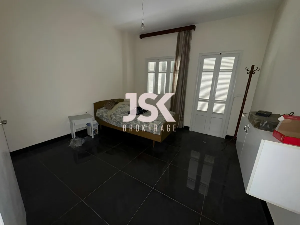 Apartment for Sale in Ain el remmeneh, Lebanon - 4 bed, 2 bath