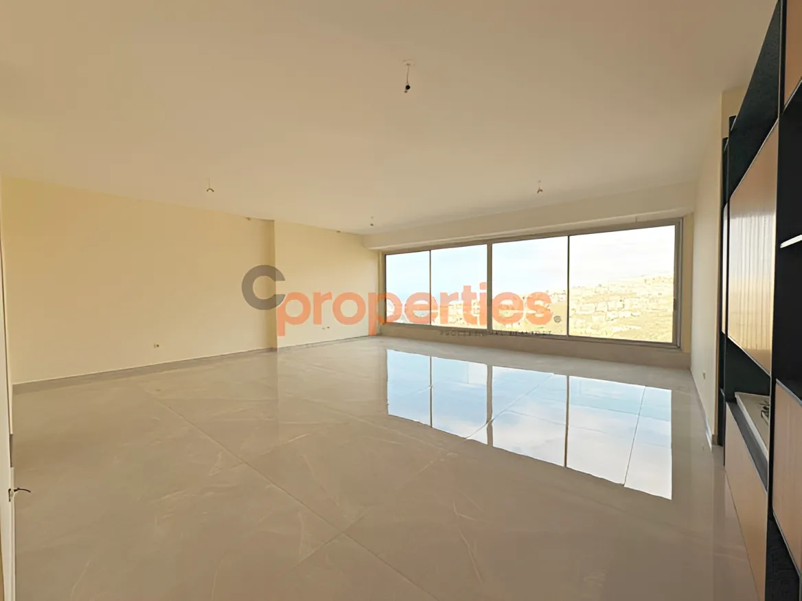Apartment for Rent in Louaizeh