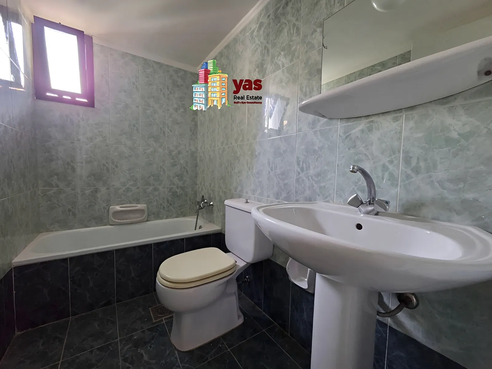Apartment for Sale in Ballouneh